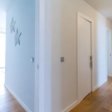 Extra Luxurious On The Beachfront Apartment *