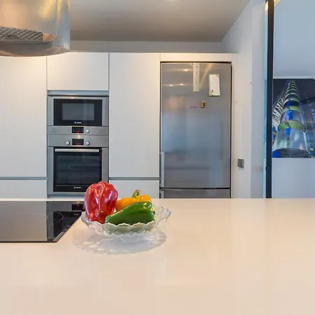 Extra Luxurious On The Beachfront Apartment