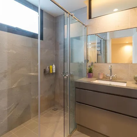 Extra Luxurious On The Beachfront Apartment *