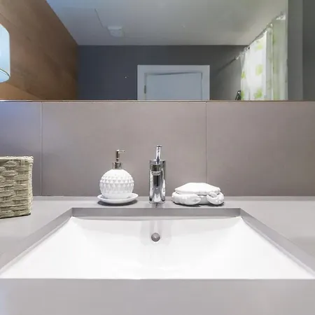 Extra Luxurious On The Beachfront. *