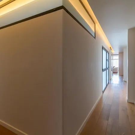 Extra Luxurious On The Beachfront. 公寓