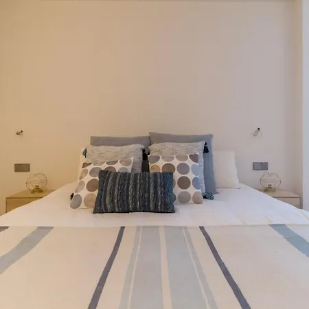 Extra Luxurious On The Beachfront. Salinetas