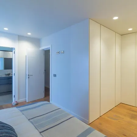 Extra Luxurious On The Beachfront. *