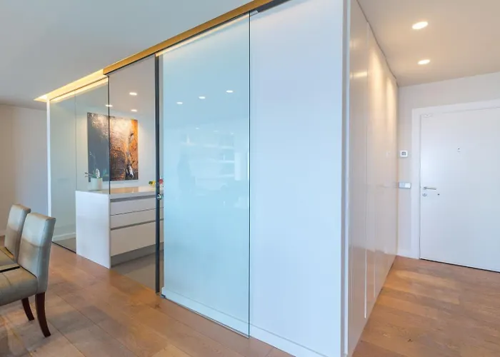 Extra Luxurious On The Beachfront. *