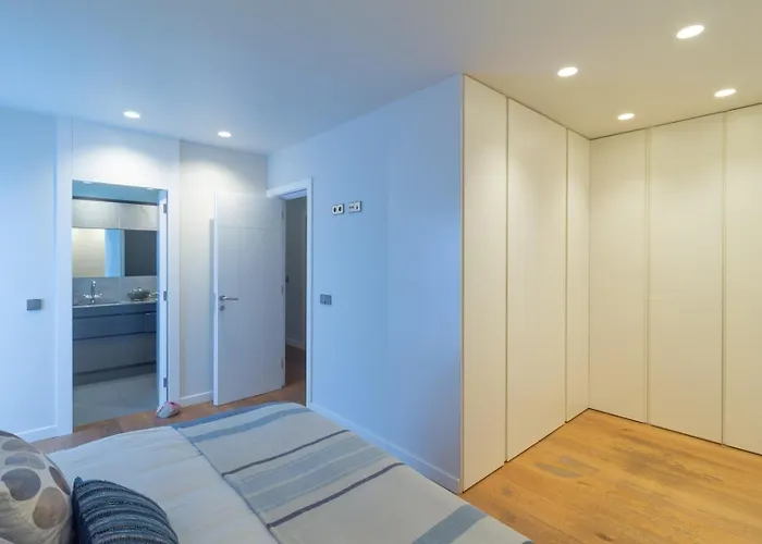 Extra Luxurious On The Beachfront. *