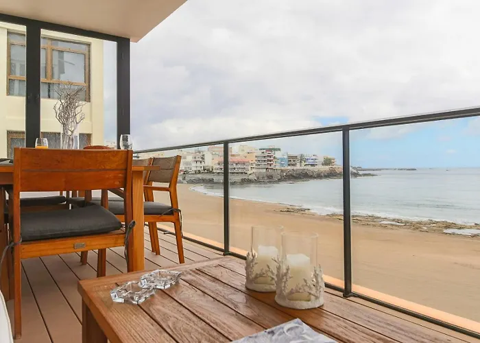 Extra Luxurious On The Beachfront. *